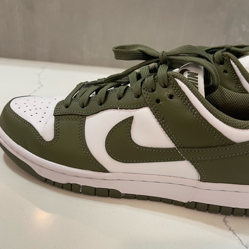 Army green dunks nike sz womens 8.5 won’t once!
